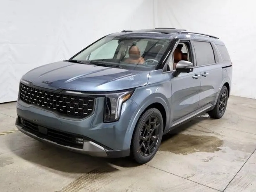 2026 Kia Carnival SX photo 1