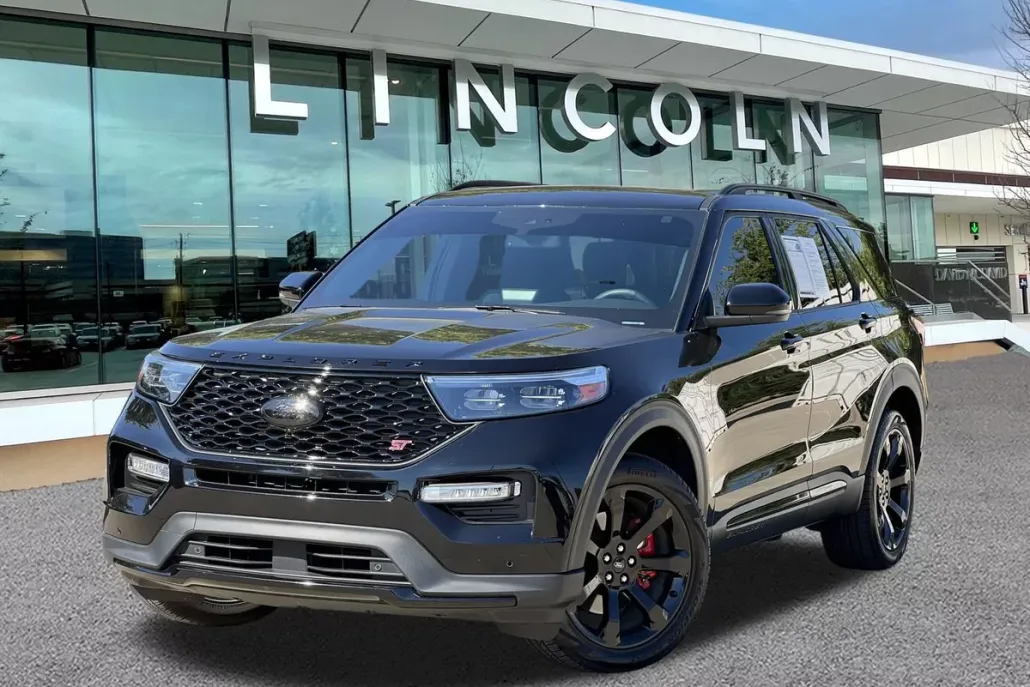 2024 Ford Explorer ST photo 1