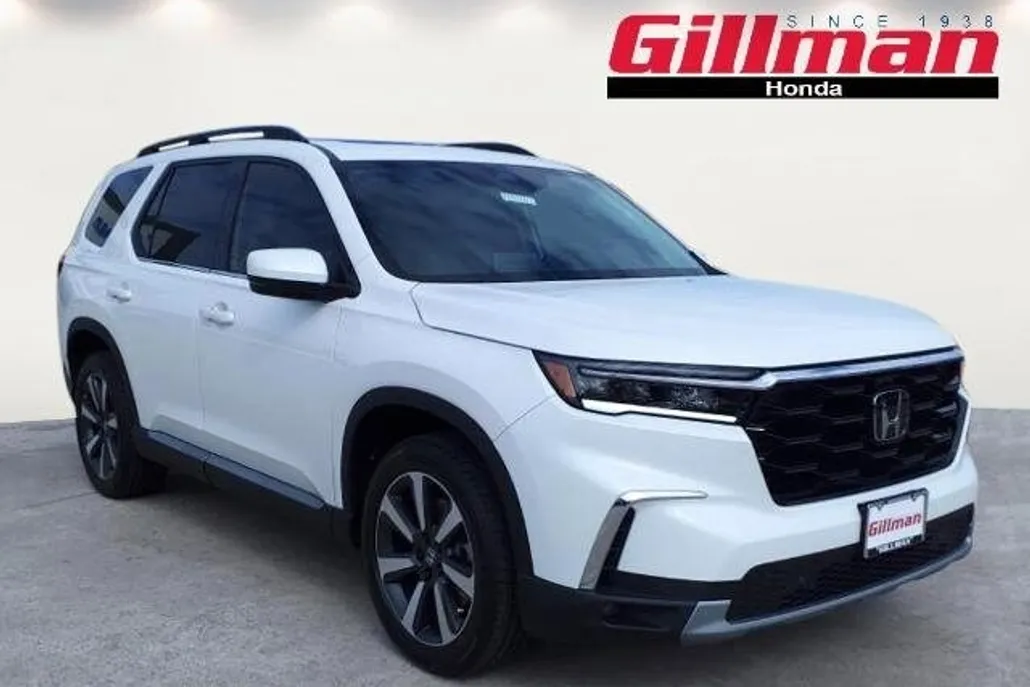2025 Honda Pilot Touring photo 1