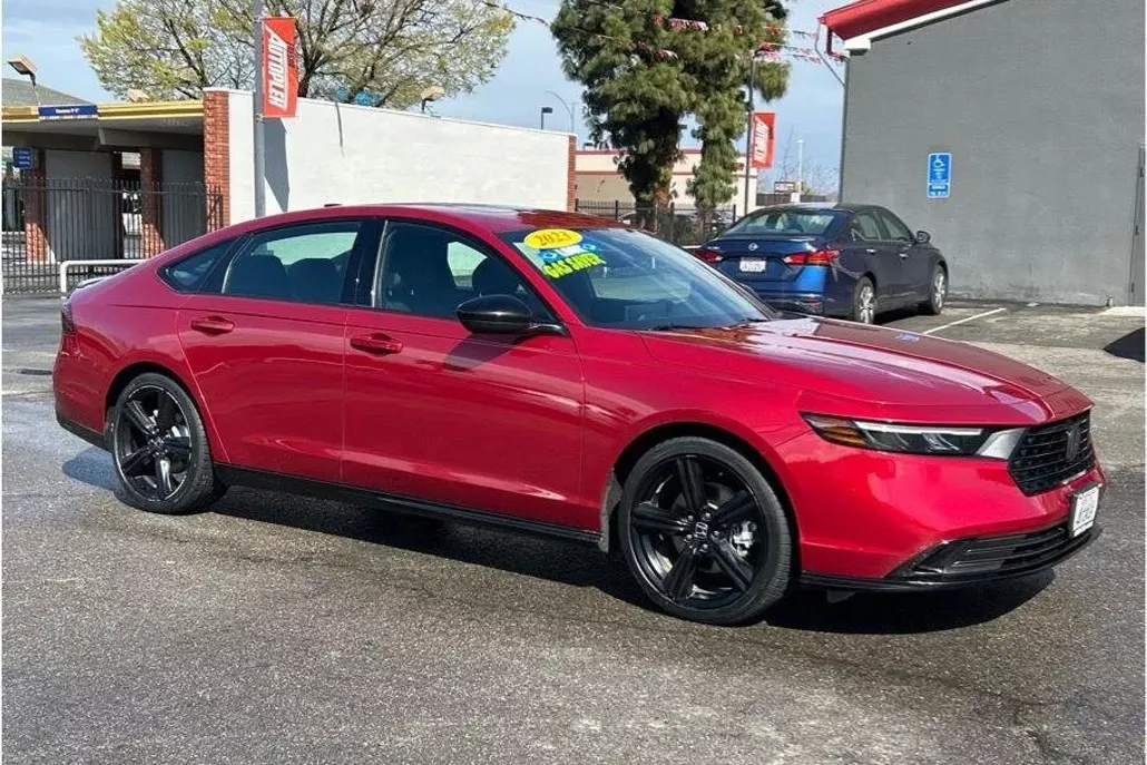 2023 Honda Accord Hybrid Sport-L photo 1