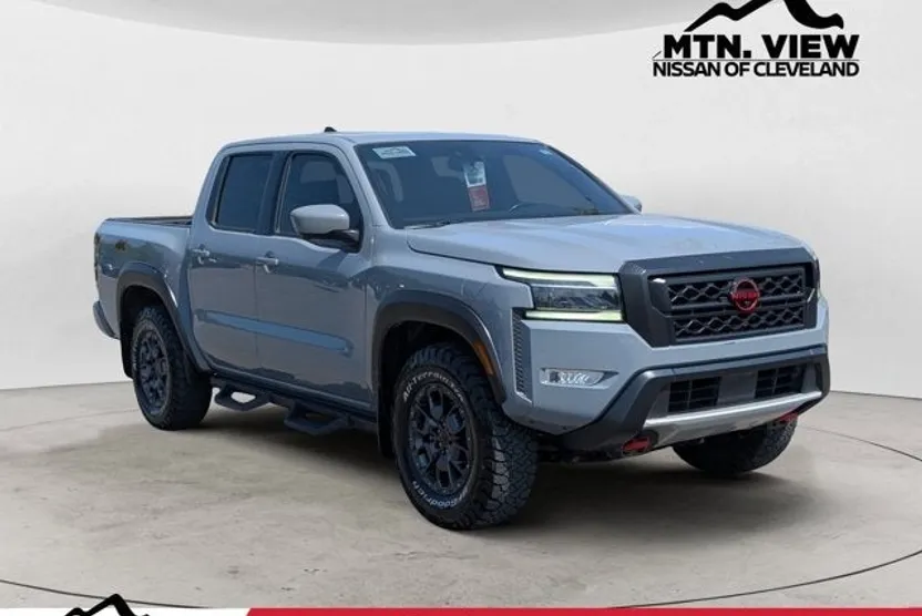 2023 Nissan Frontier PRO-4X photo 1