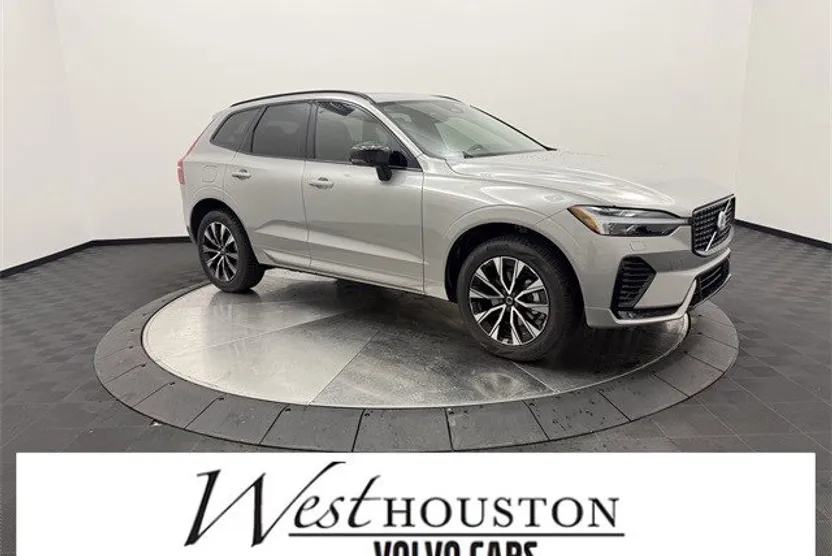 2025 Volvo XC60 B5 Core photo 1