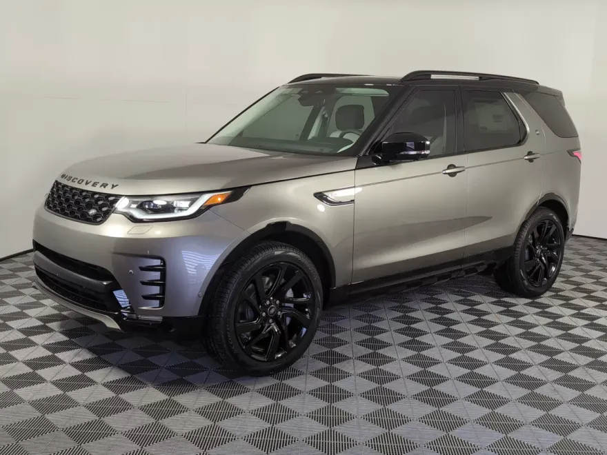2025 Land Rover Discovery SE photo 1