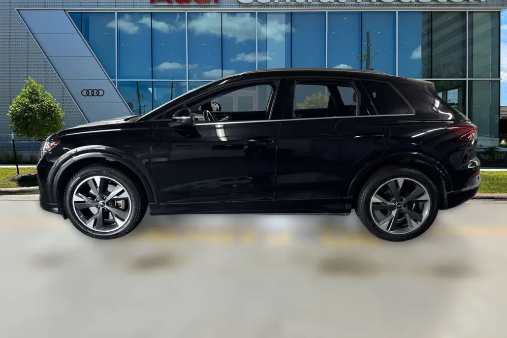 2022 Audi Q4 E-tron Premium photo 1