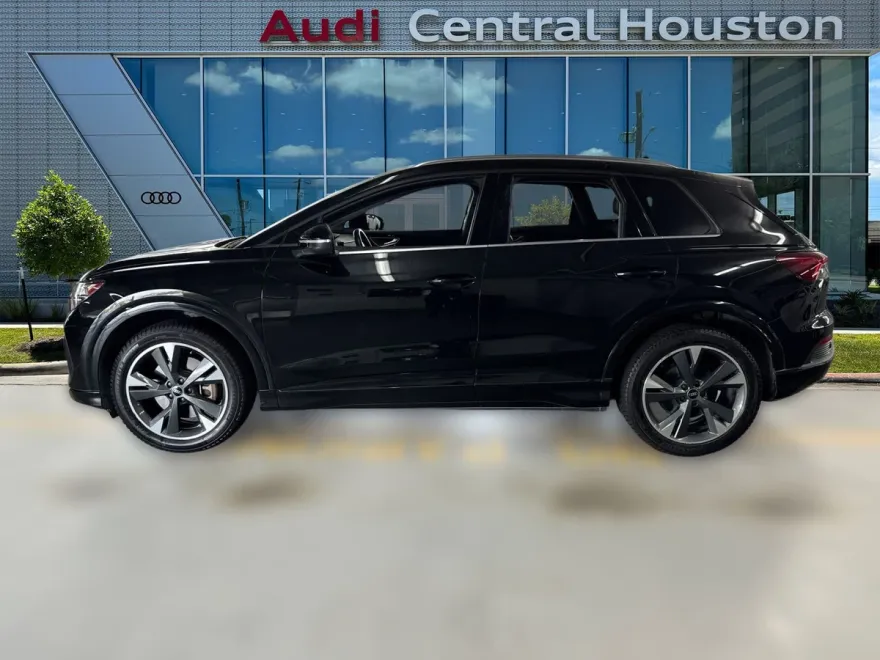 2022 Audi Q4 E-tron Premium photo 1