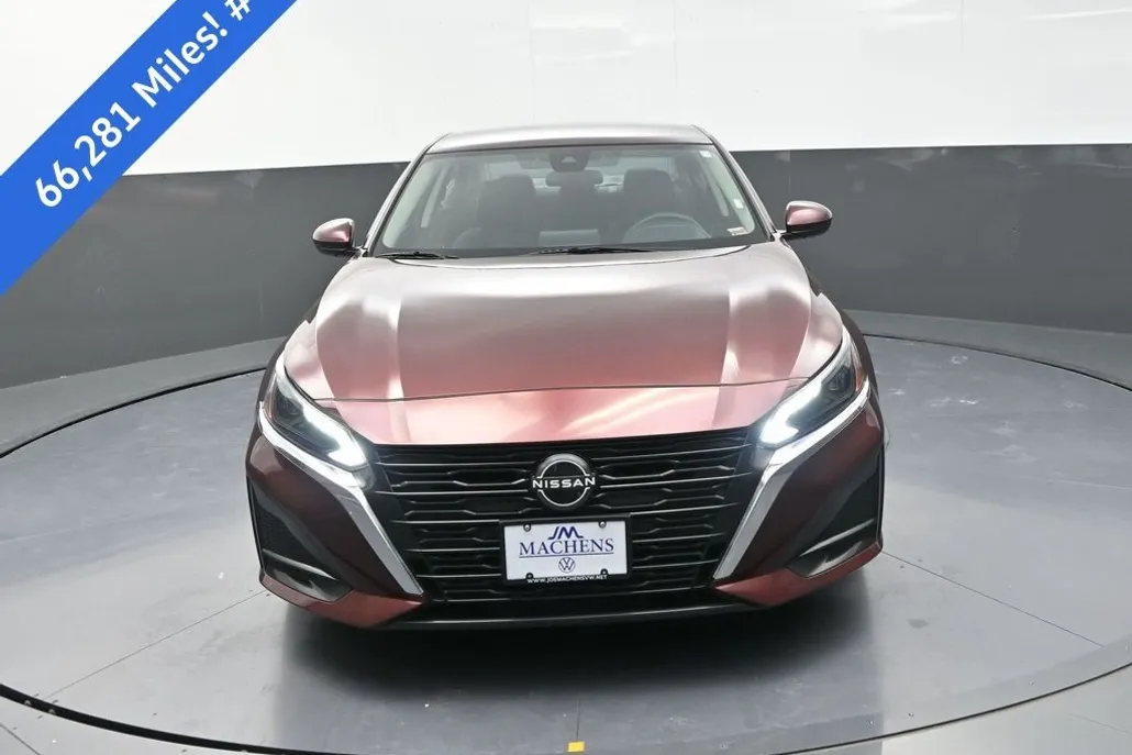 2023 Nissan Altima 2.5 SV photo 1