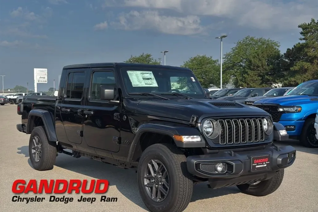 2025 Jeep Gladiator Sport photo 1