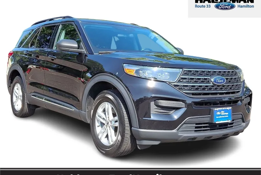 2022 Ford Explorer XLT photo 1