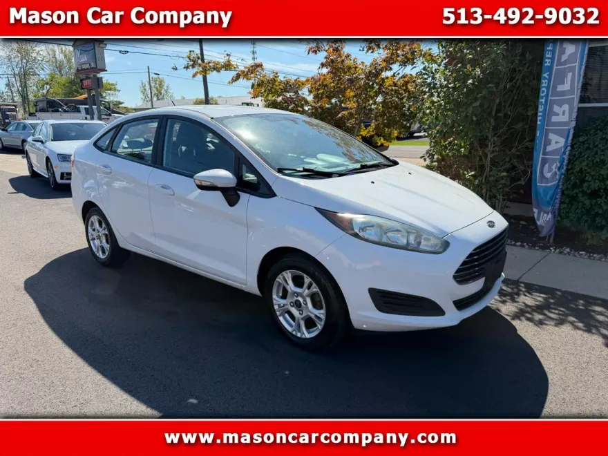 2016 Ford Fiesta SE photo 1