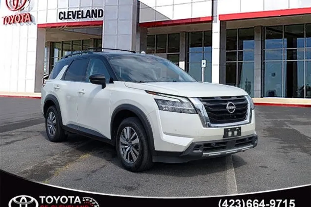 2023 Nissan Pathfinder SL photo 1