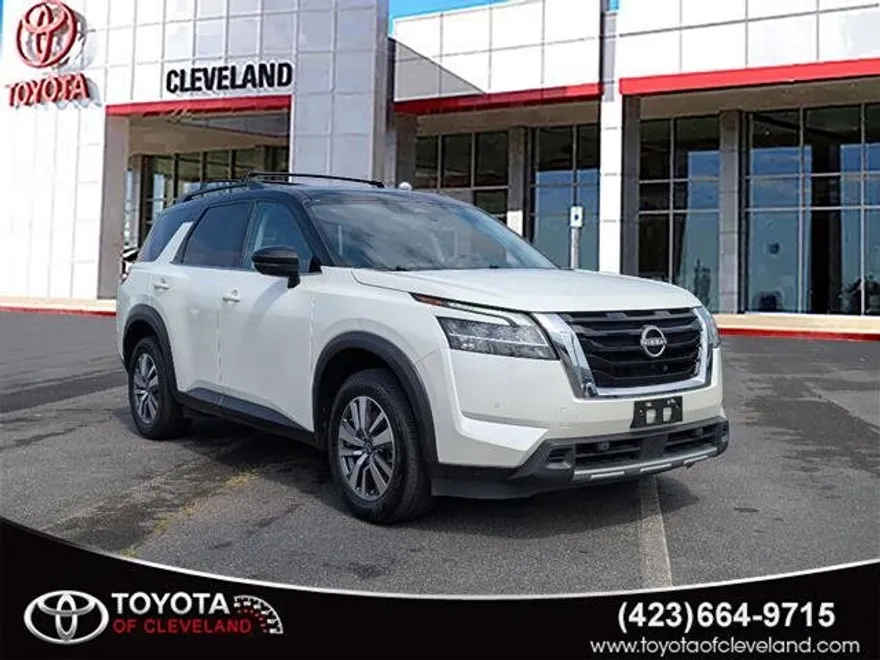 2023 Nissan Pathfinder SL photo 1