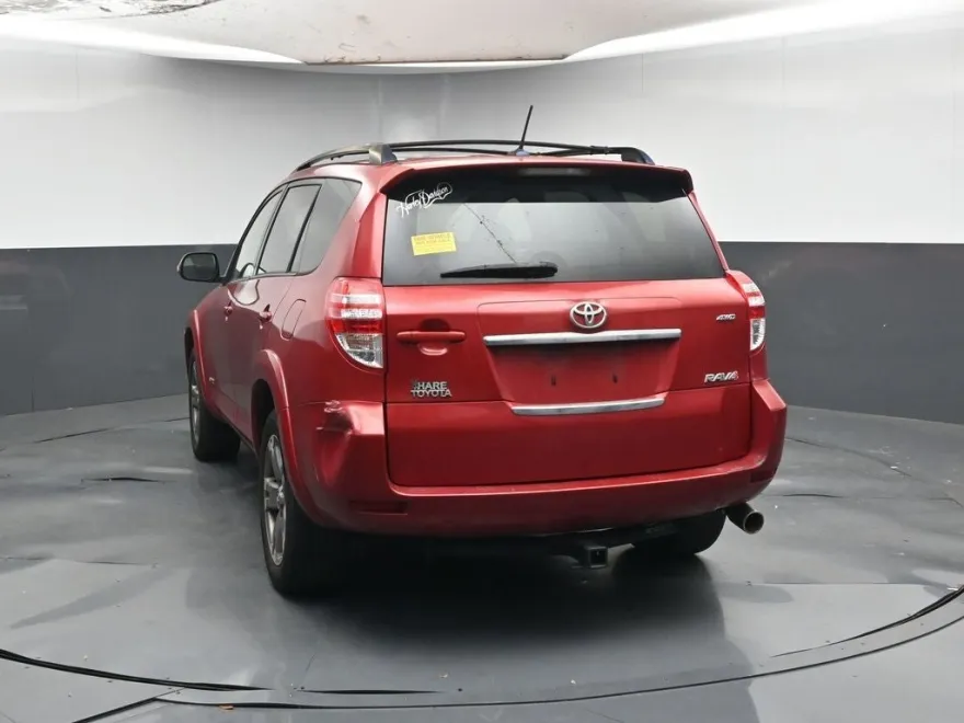 2009 Toyota RAV4 Sport photo 1