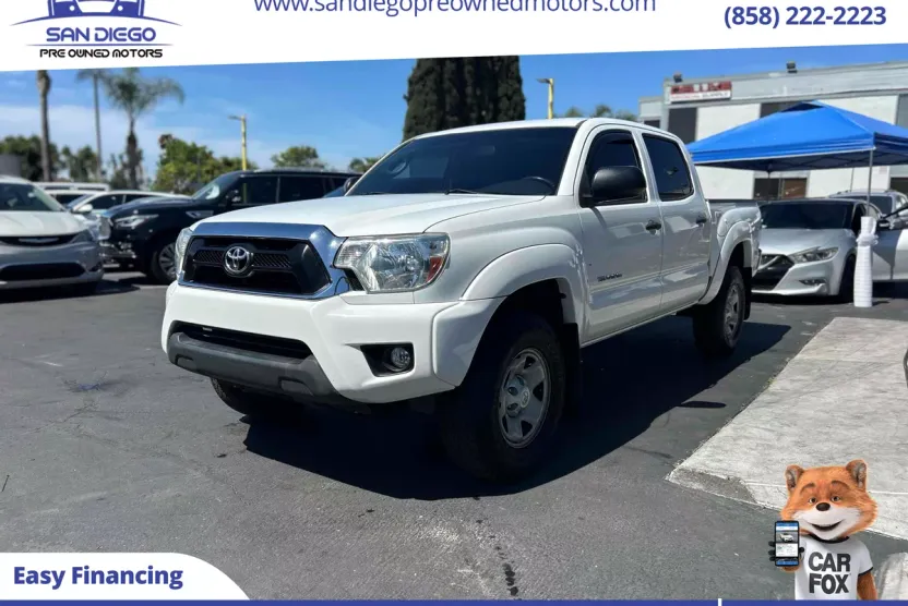 2015 Toyota Tacoma SR5 photo 1