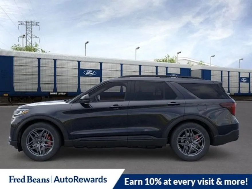 2025 Ford Explorer ST photo 1