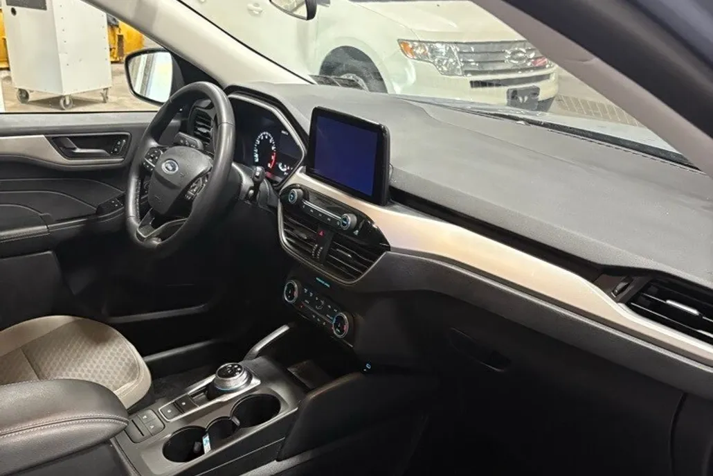 2022 Ford Escape SE photo 1