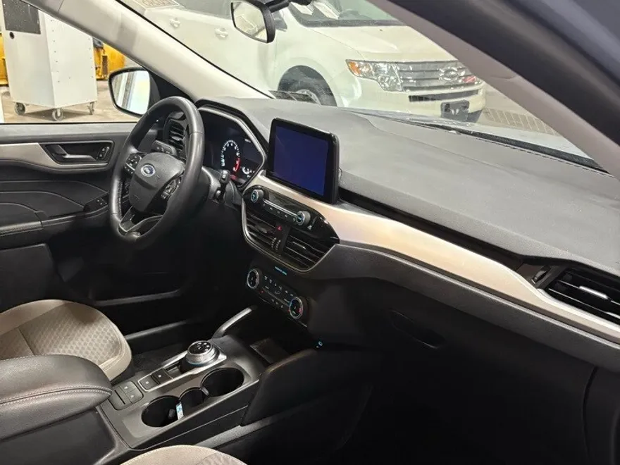2022 Ford Escape SE photo 1