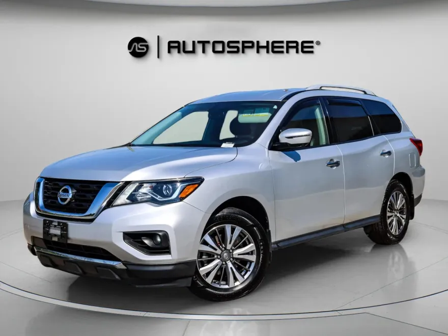 2020 Nissan Pathfinder SL photo 1