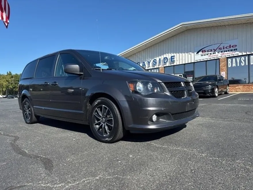 2017 Dodge Grand Caravan GT photo 1
