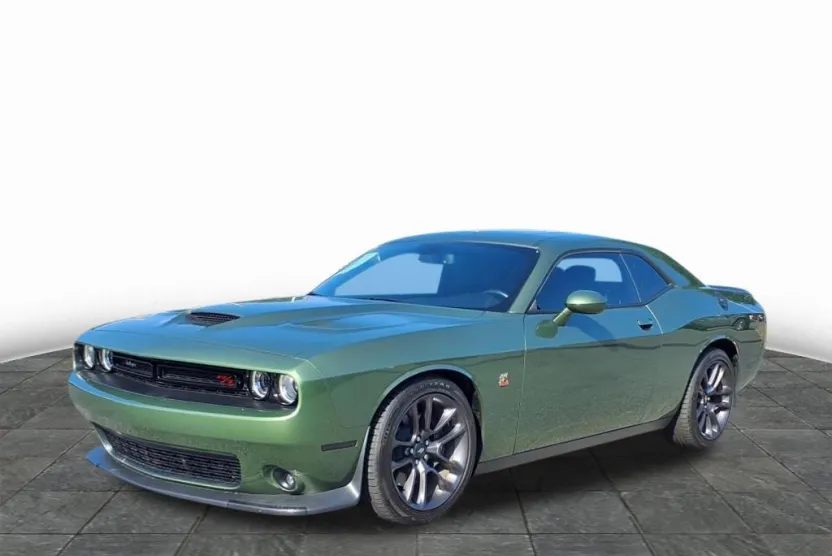 2023 Dodge Challenger R/T Scat Pack photo 1