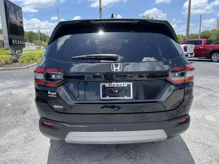 2025 Honda Pilot EX-L photo 1