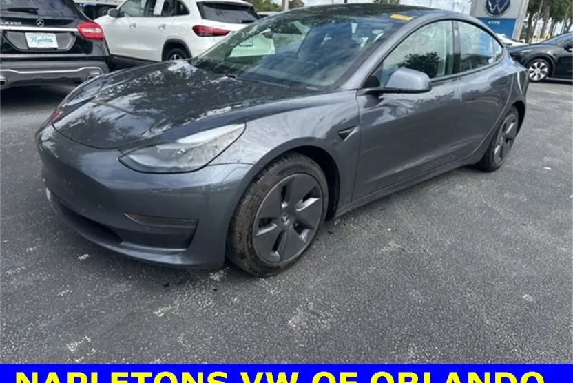 2021 Tesla Model 3 Standard Range Plus photo 1