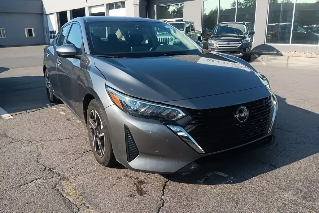 2024 Nissan Sentra SV photo 1