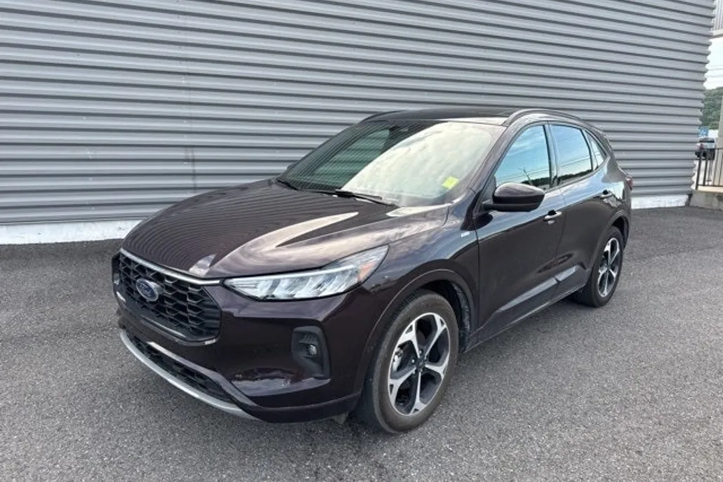 2023 Ford Escape ST-Line Select photo 1