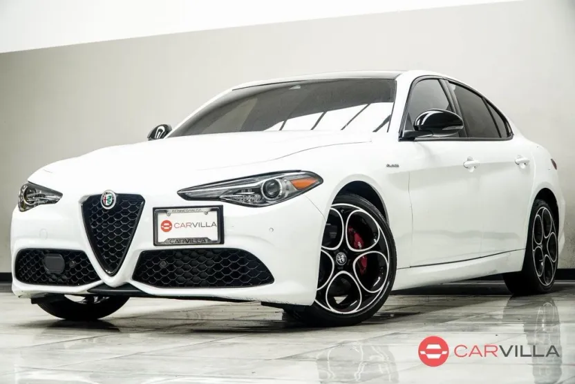 2022 Alfa Romeo Giulia Ti - VELOCE photo 1