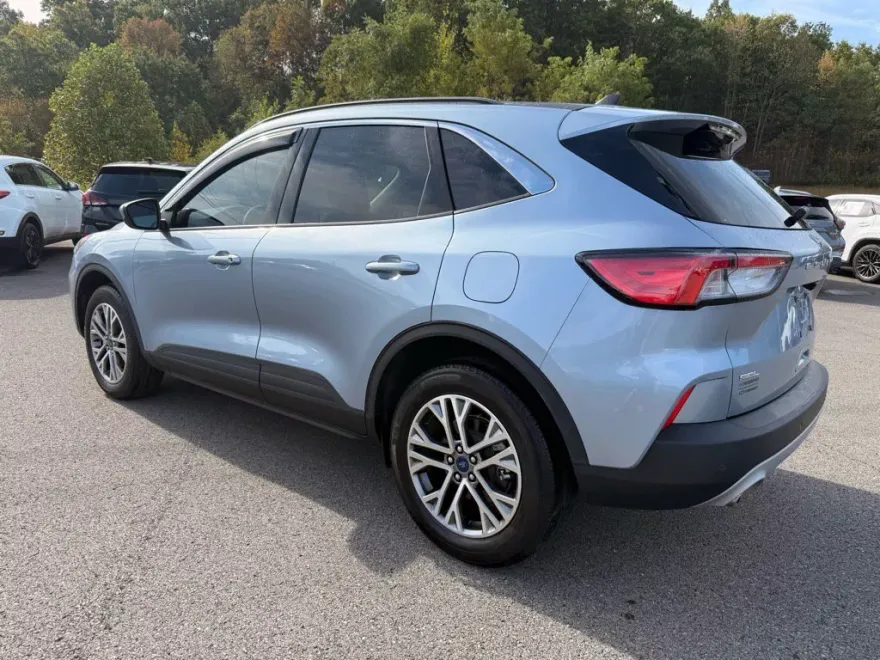 2022 Ford Escape SEL photo 1