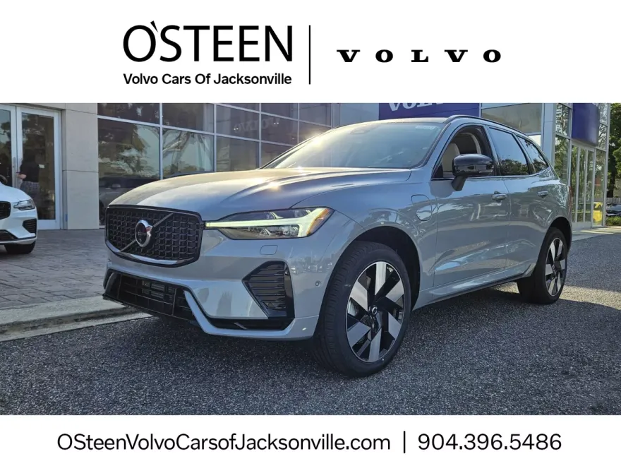 2025 Volvo XC60 T8 Plus photo 1