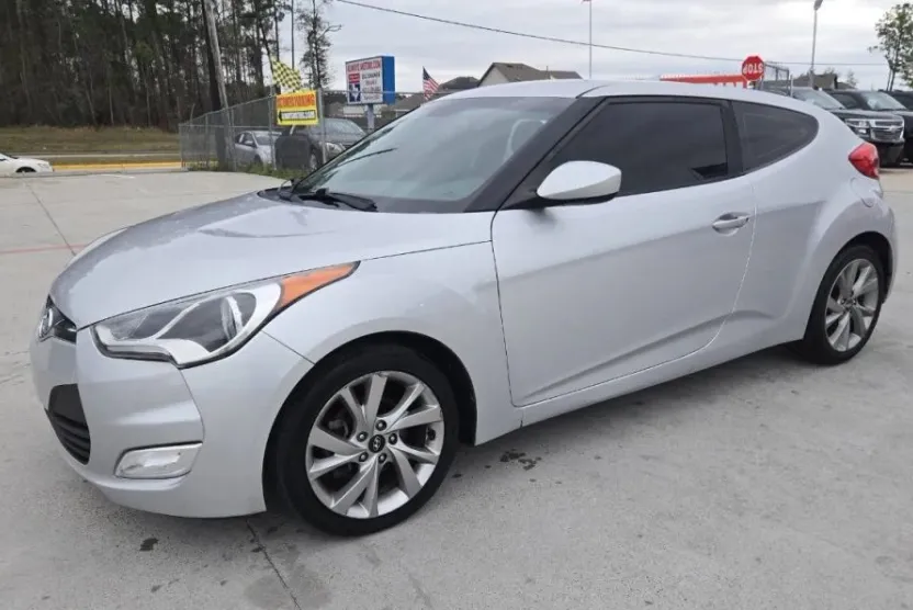2017 Hyundai Veloster Value Edition R-Spec Turbo photo 1