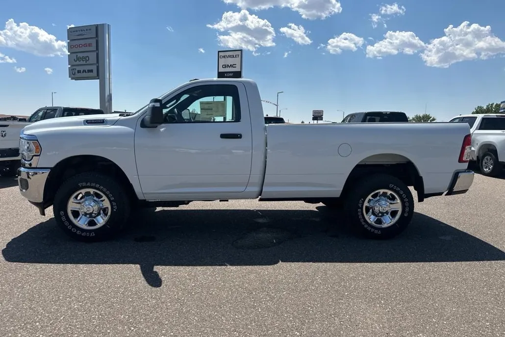 2024 Ram 2500 Tradesman photo 1