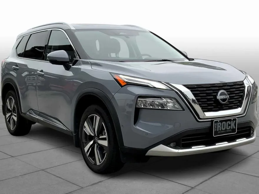 2022 Nissan Rogue Platinum photo 1