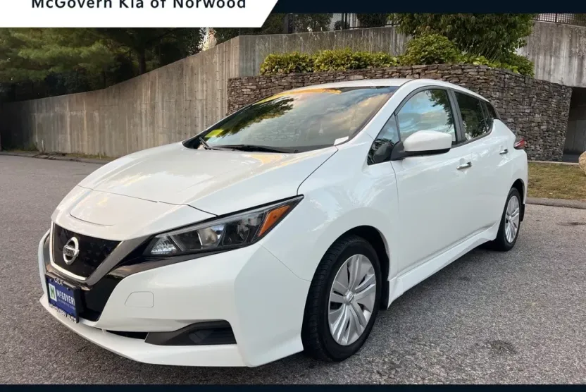 2020 Nissan Leaf S photo 1