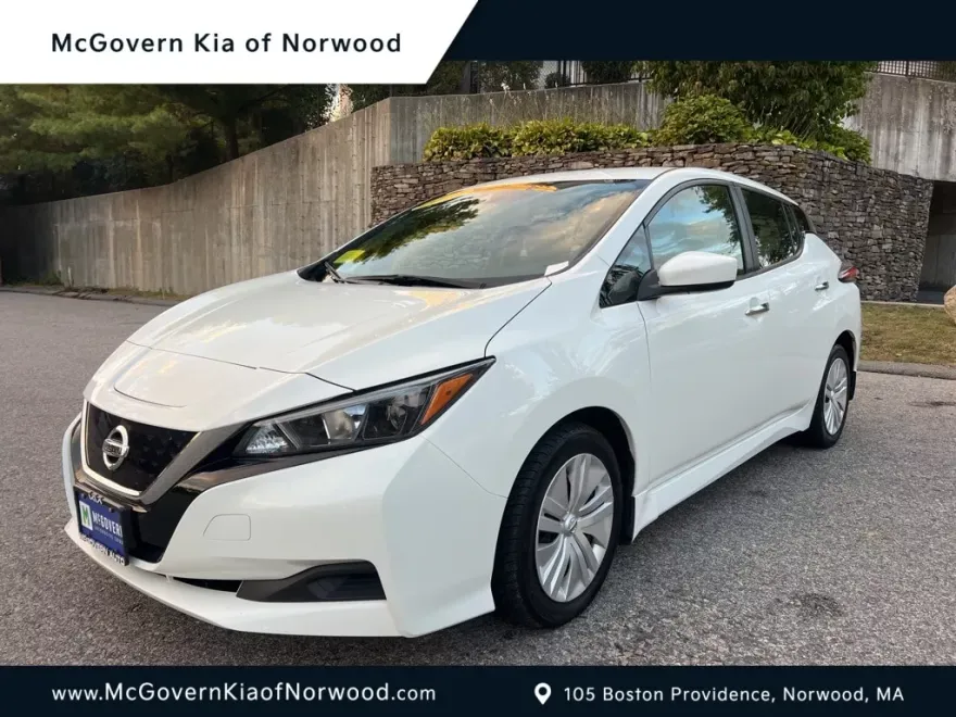 2020 Nissan Leaf S photo 1