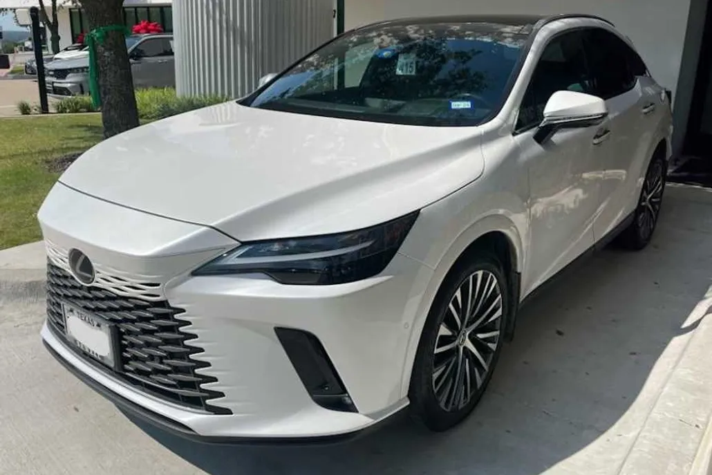 2023 Lexus RX Premium photo 1
