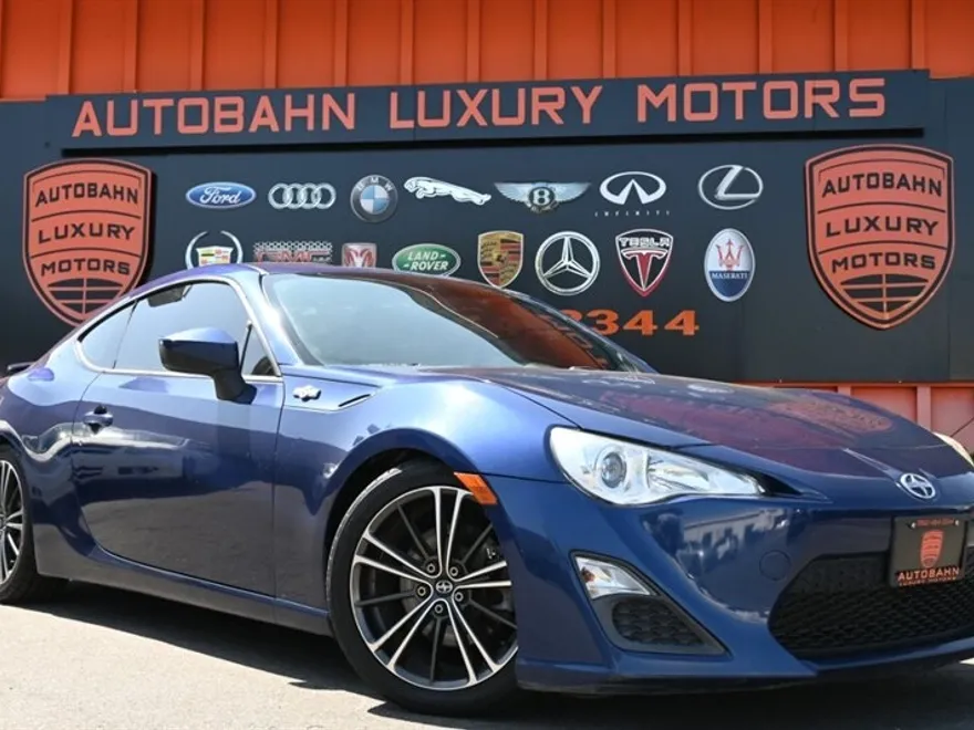 2013 Scion FR-S photo 1