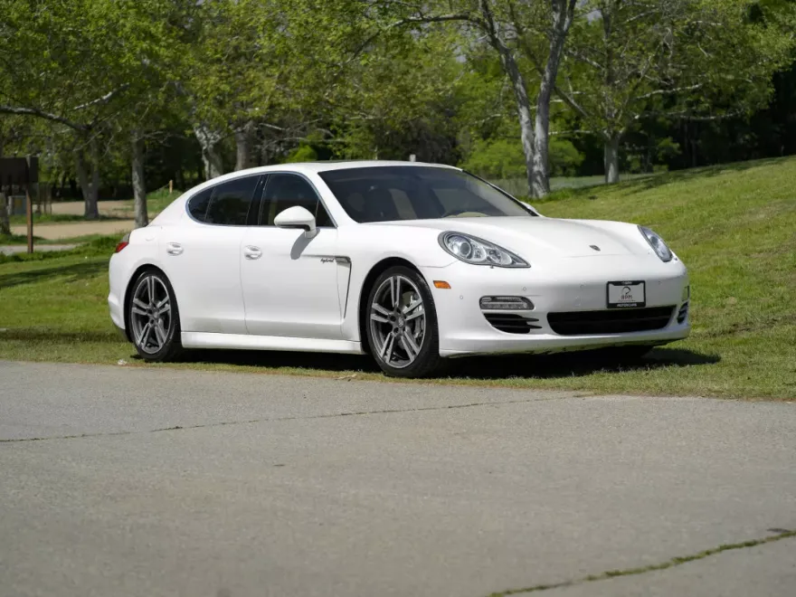 2012 Porsche Panamera S Hybrid photo 1