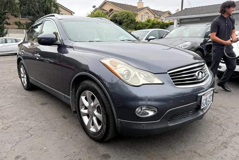2008 Infiniti EX35 Journey photo 1