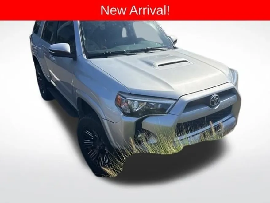 2019 Toyota 4Runner TRD Off-Road Premium photo 1