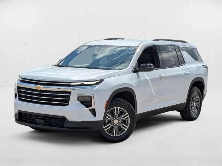 2026 Chevrolet Traverse photo 1
