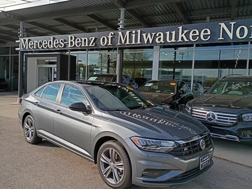 2019 Volkswagen Jetta R-Line photo 1