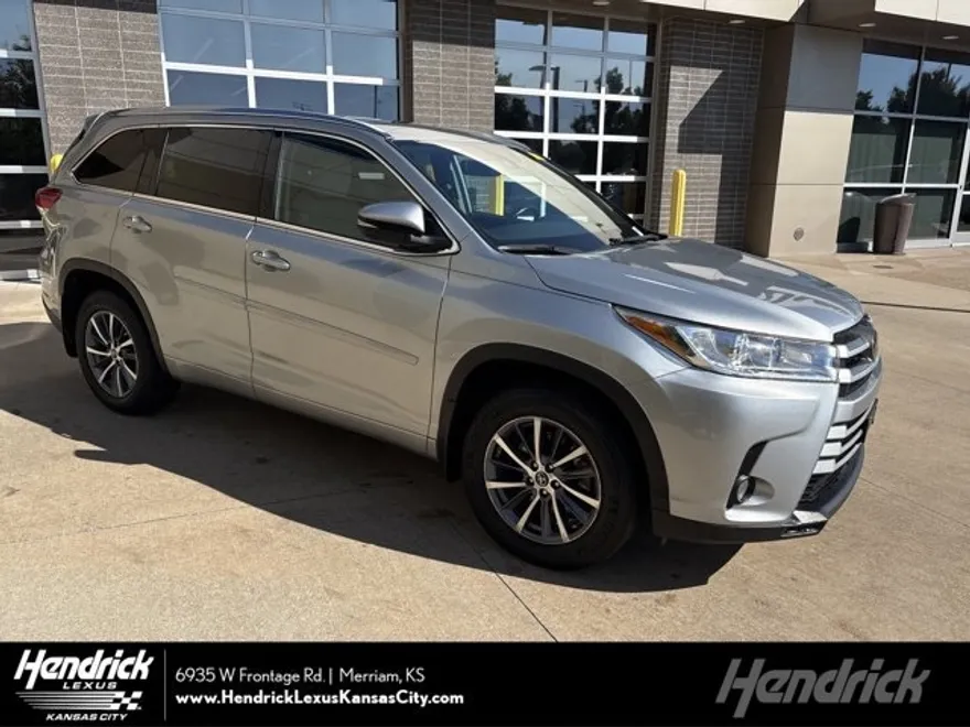 2018 Toyota Highlander XLE photo 1