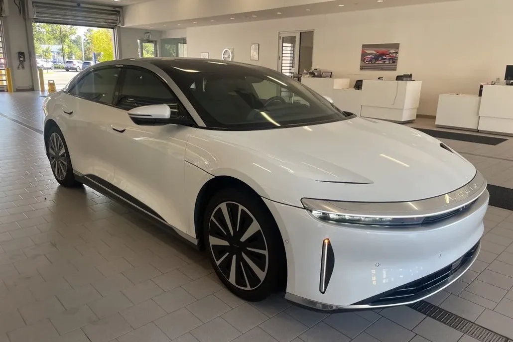 2023 Lucid Air Touring photo 1