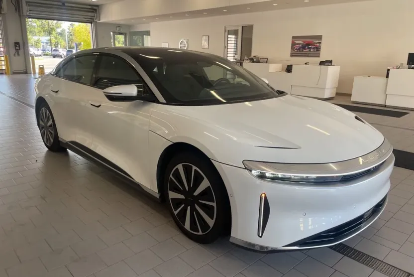 2023 Lucid Air Touring photo 1