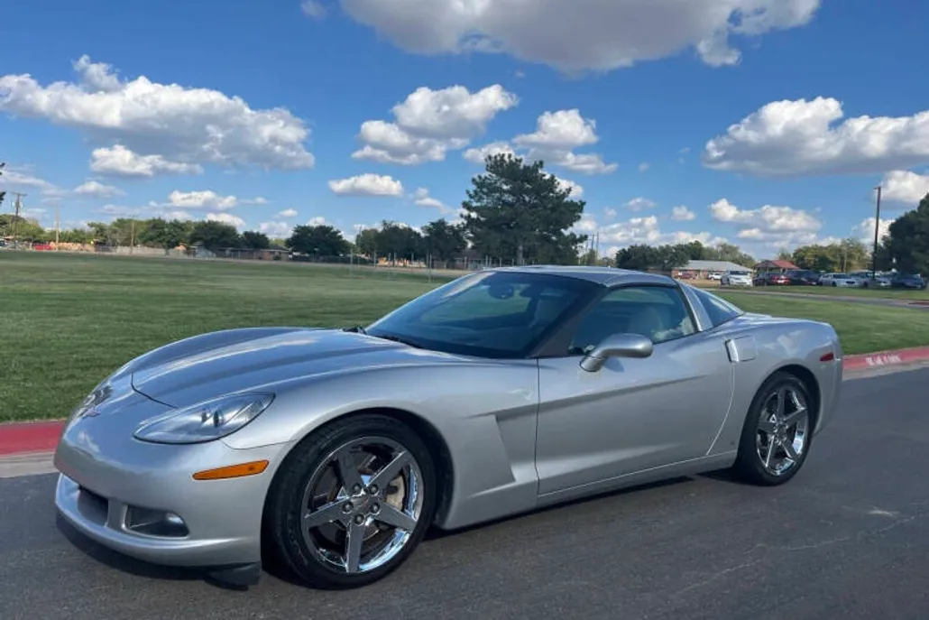 2008 Chevrolet Corvette Base Coupe photo 1
