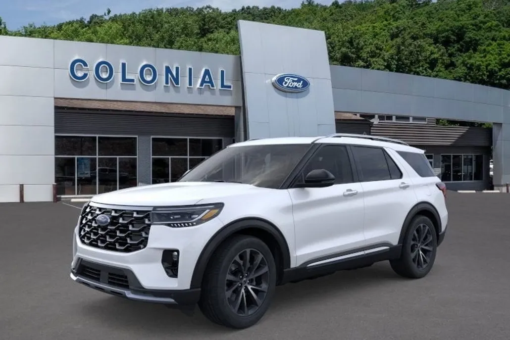 2025 Ford Explorer Platinum photo 1