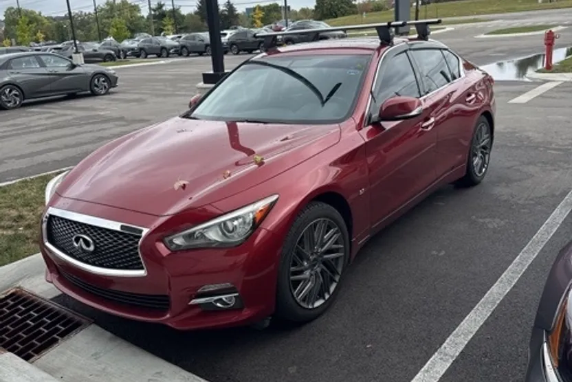2015 Infiniti Q50 Premium photo 1