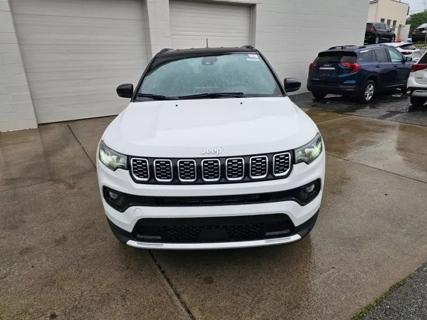 2025 Jeep Compass Limited photo 1