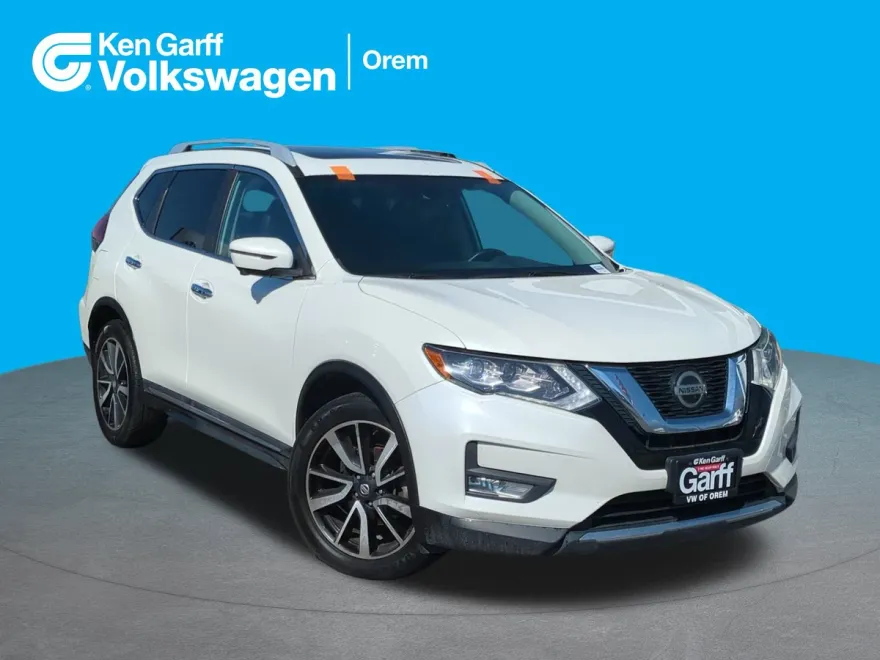 2020 Nissan Rogue SL photo 1